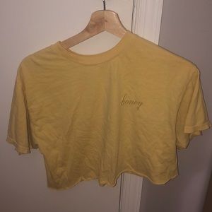brandy melville honey crop top!!🐝🐝